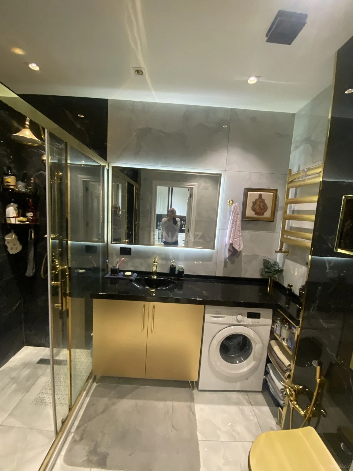 Satılır 2 otaqlı mənzil 65 m²