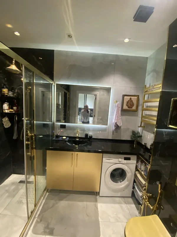 Satılır 2 otaqlı mənzil 65 m²