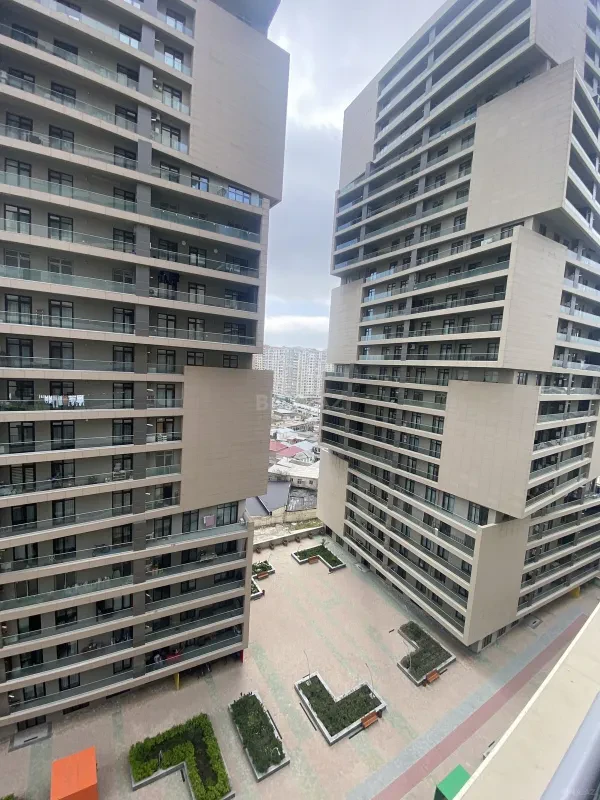 Satılır 2 otaqlı mənzil 65 m²