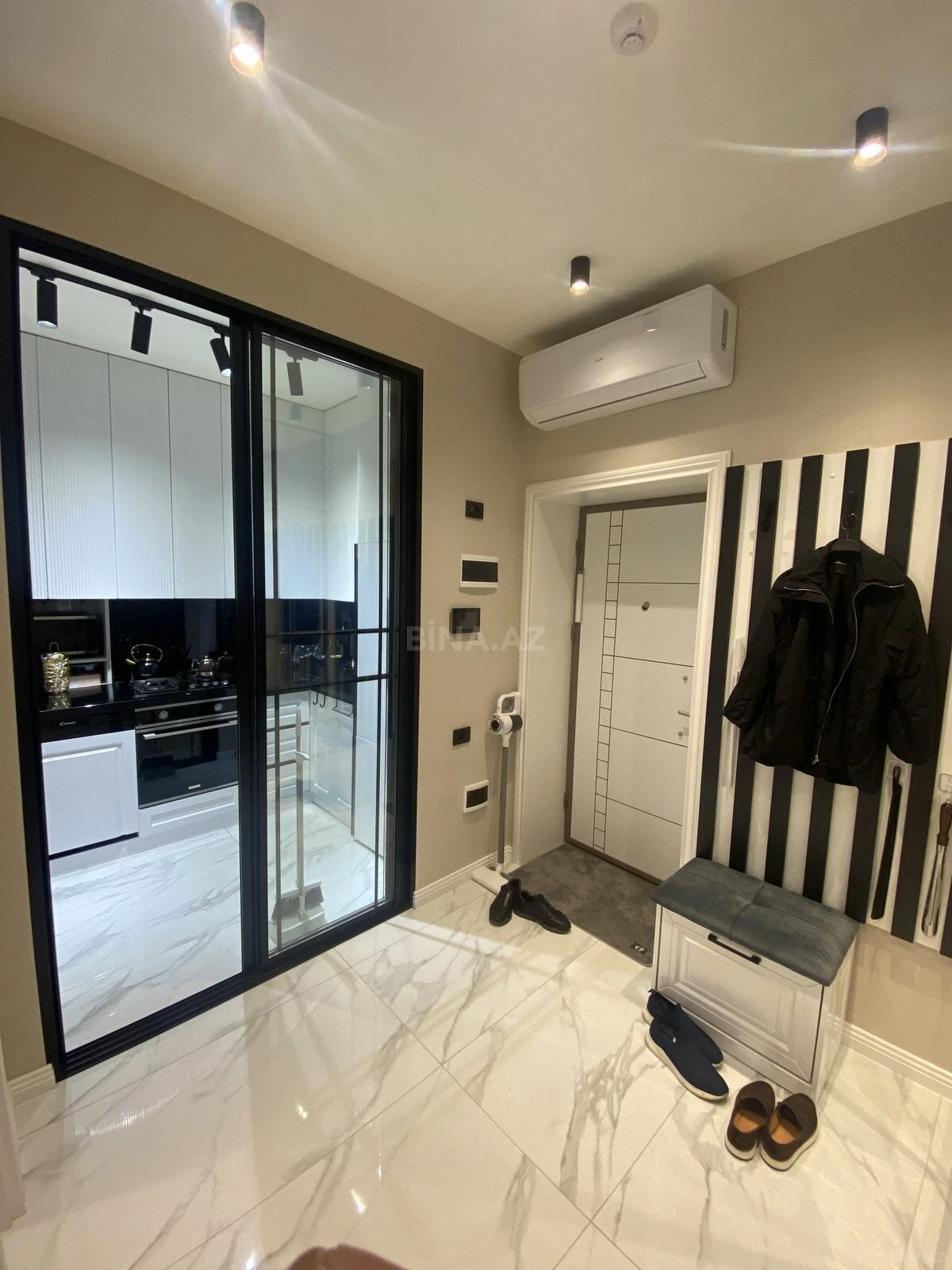 Satılır 2 otaqlı mənzil 65 m²