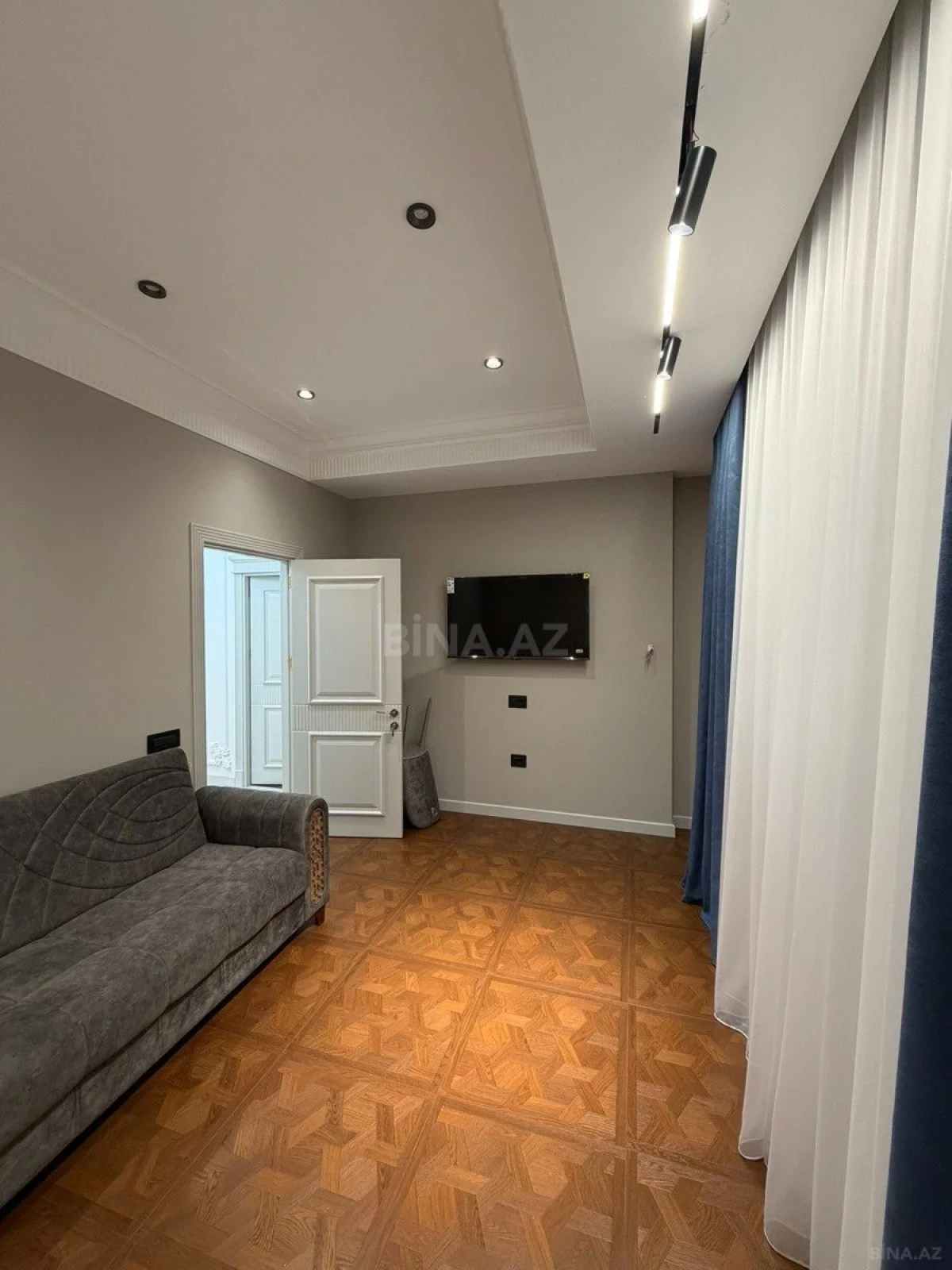 Satılır 3 otaqlı mənzil 100 m²