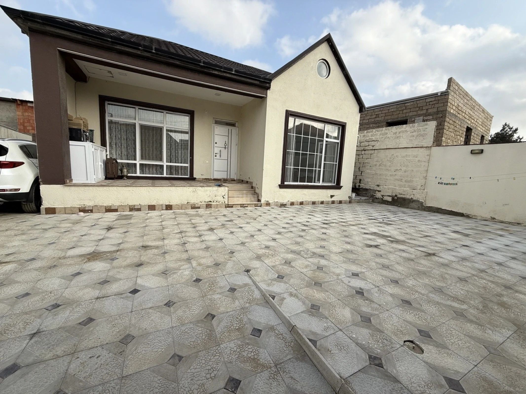Satılır 3 otaqlı həyət evi 100 m²