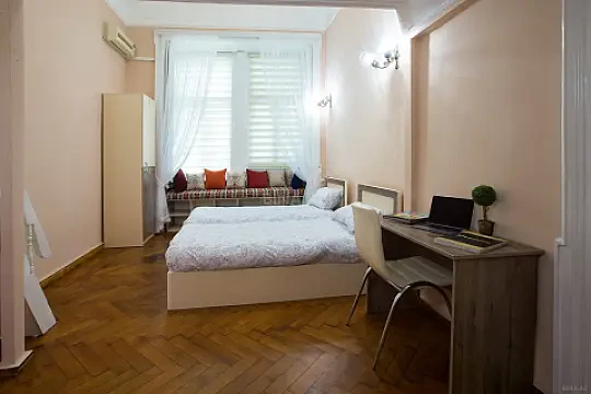 Kirayə verilir obyekt 170 m²
