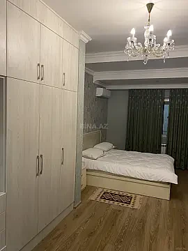 Kirayə verilir 2 otaqlı mənzil 73 m²