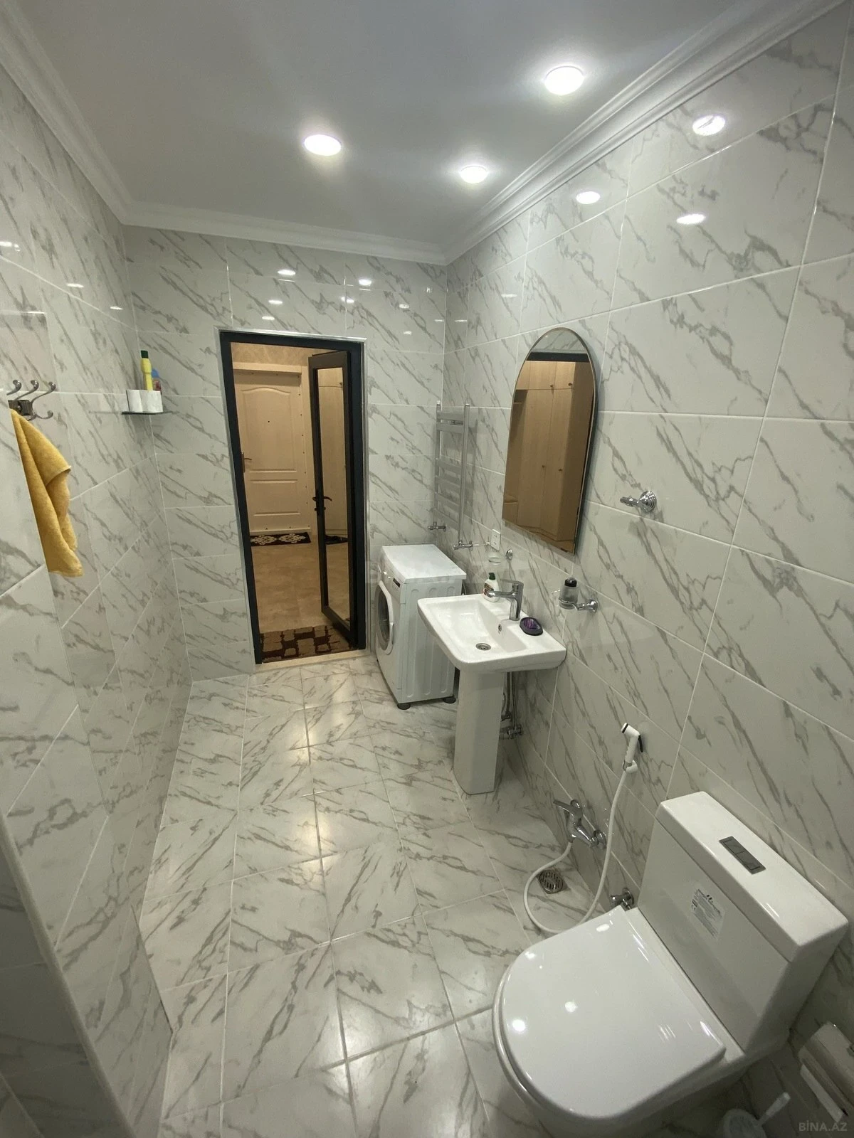 Kirayə verilir 2 otaqlı mənzil 73 m²