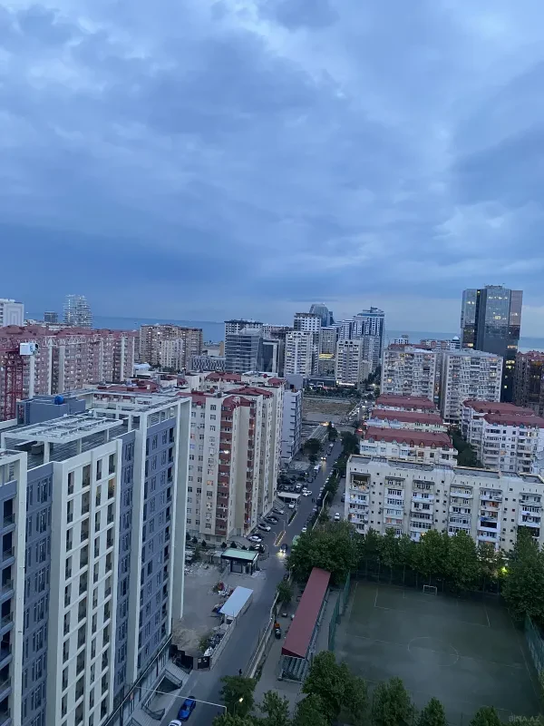 Kirayə verilir 2 otaqlı mənzil 73 m²