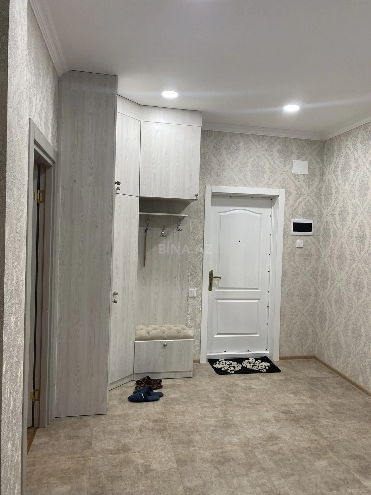 Kirayə verilir 2 otaqlı mənzil 73 m²
