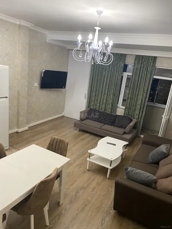 Kirayə verilir 2 otaqlı mənzil 73 m²