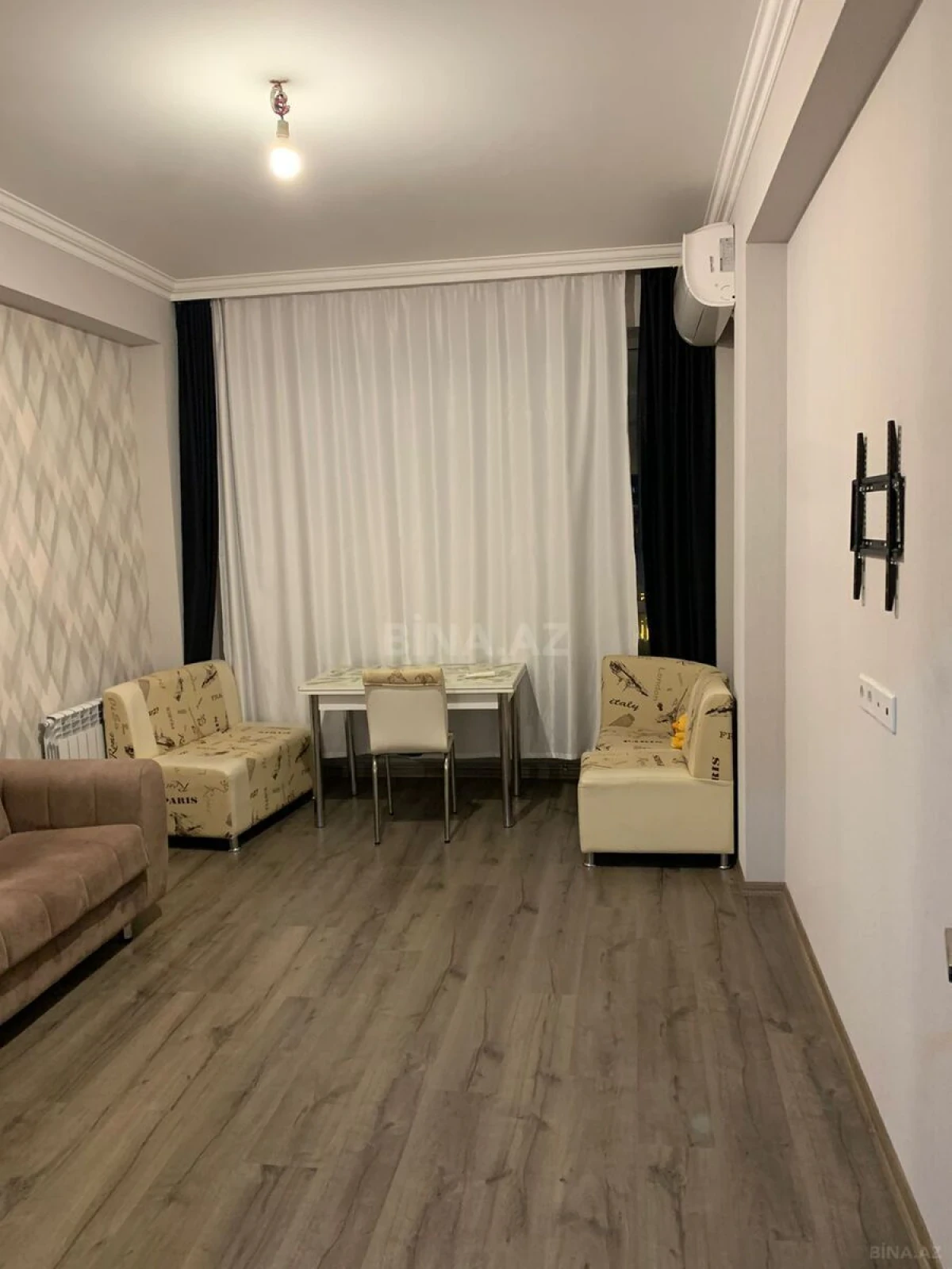 Kirayə verilir 2 otaqlı mənzil 55 m²