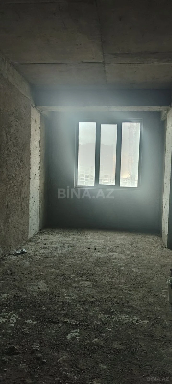 Satılır 7 otaqlı mənzil 500 m²