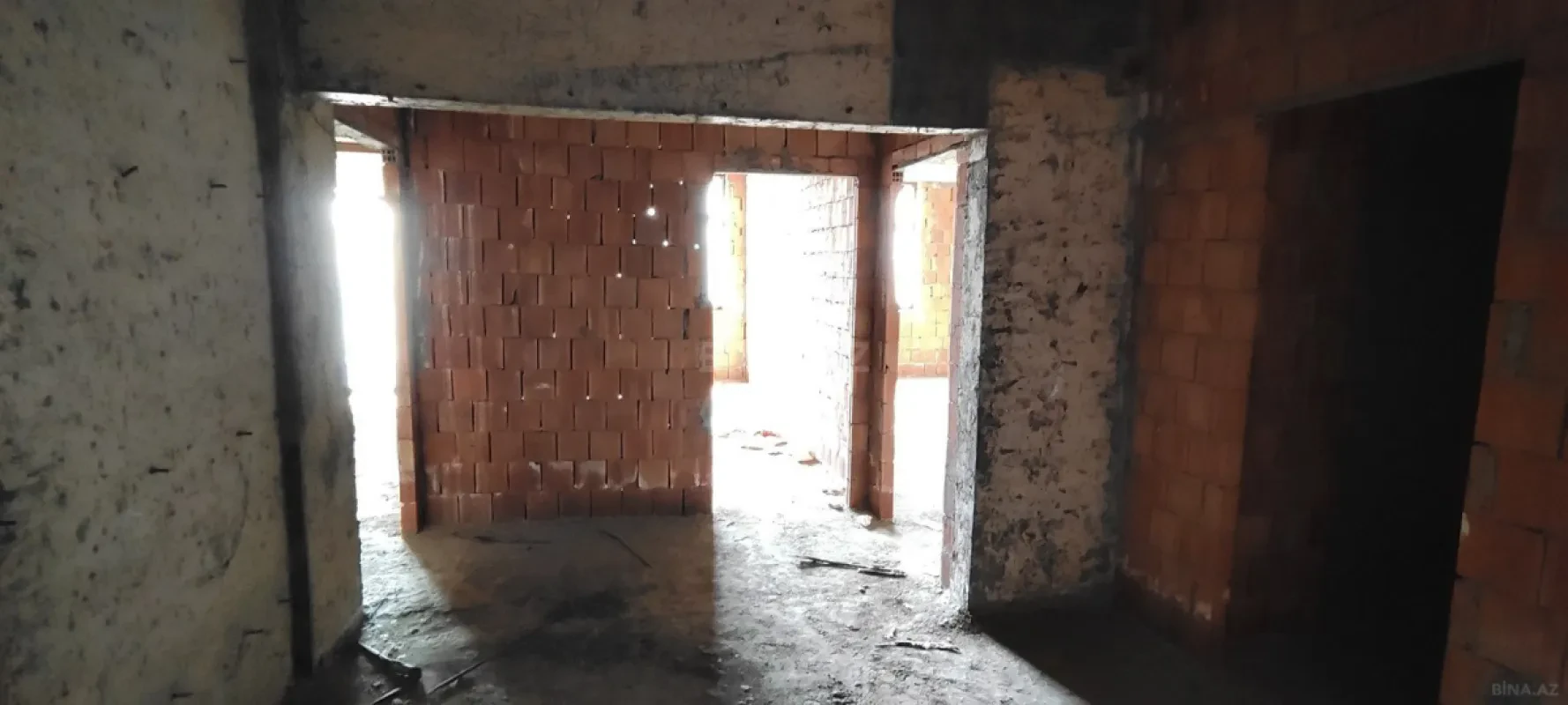 Satılır 7 otaqlı mənzil 500 m²