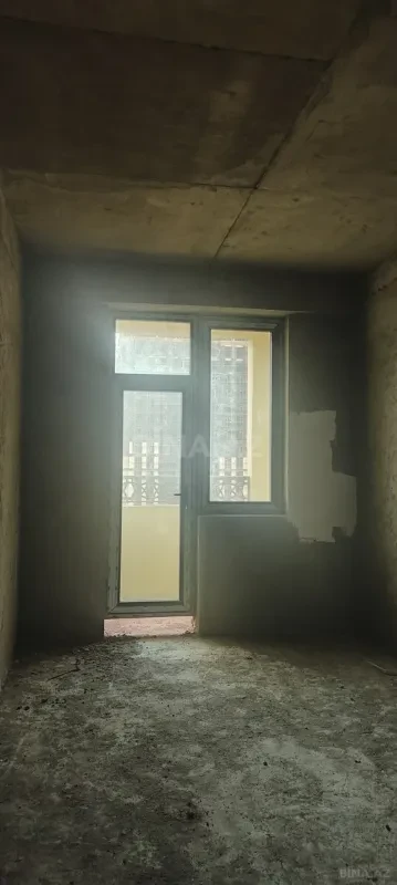 Satılır 7 otaqlı mənzil 500 m²