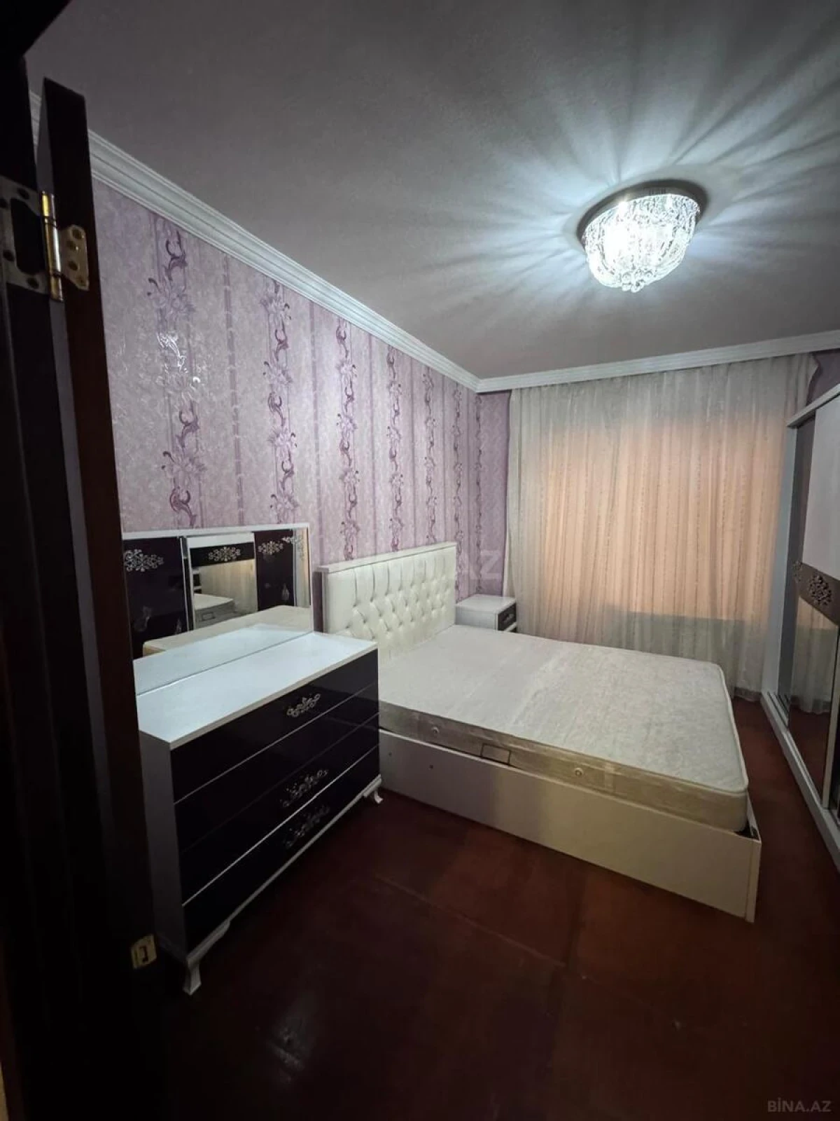 Kirayə verilir 2 otaqlı mənzil 52 m²