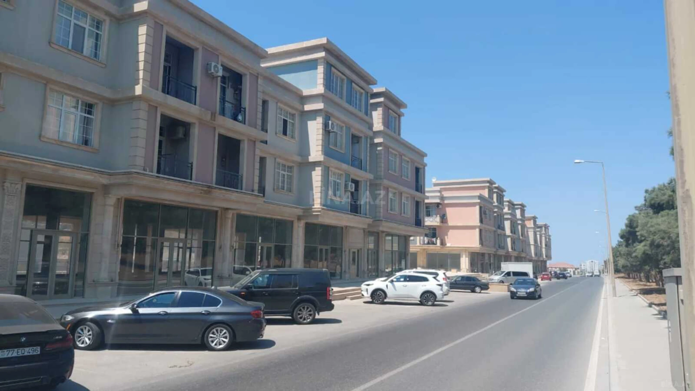 Satılır 4 otaqlı mənzil 145 m²