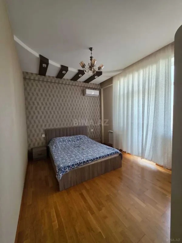 Kirayə verilir 3 otaqlı mənzil 120 m²