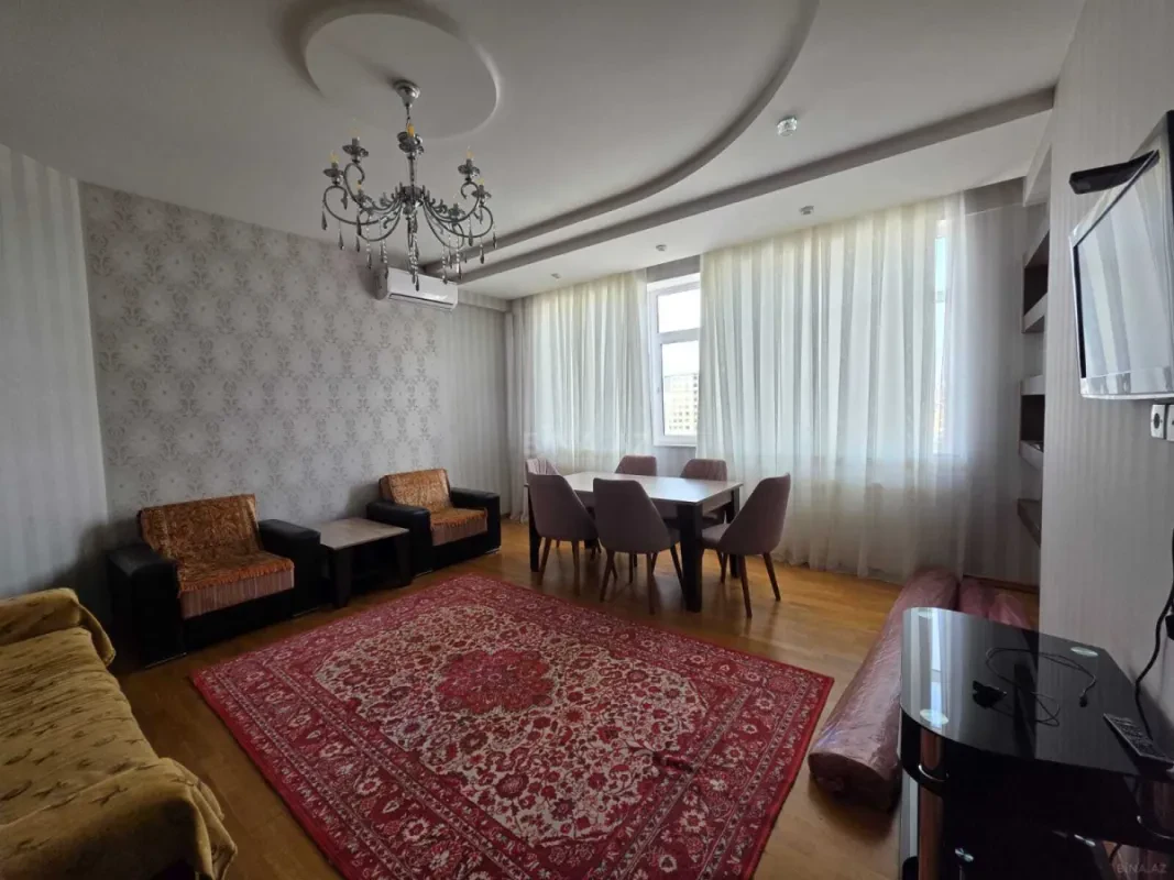Kirayə verilir 3 otaqlı mənzil 120 m²