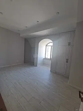 Kirayə verilir 4 otaqlı ofis 140 m²