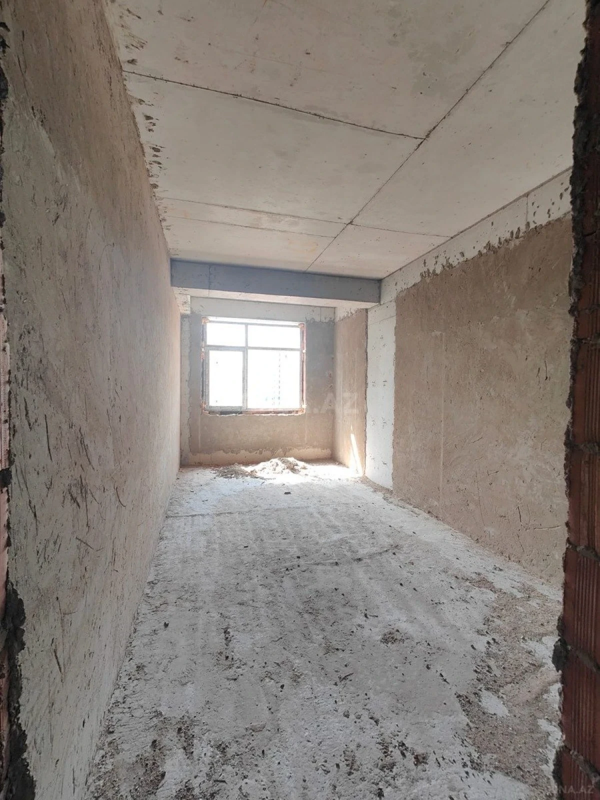 Satılır 3 otaqlı mənzil 145 m²