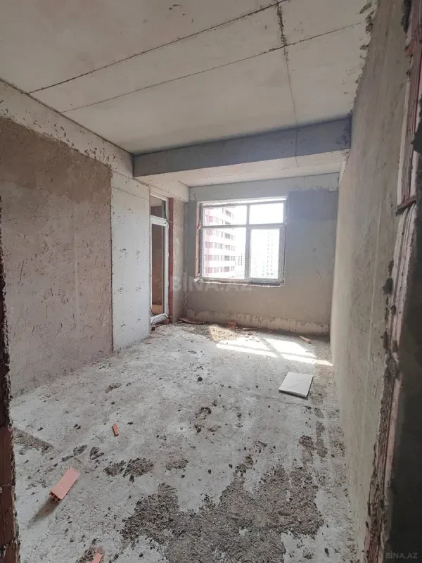 Satılır 3 otaqlı mənzil 145 m²