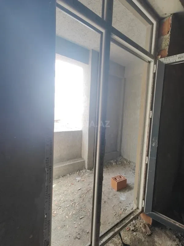 Satılır 3 otaqlı mənzil 145 m²