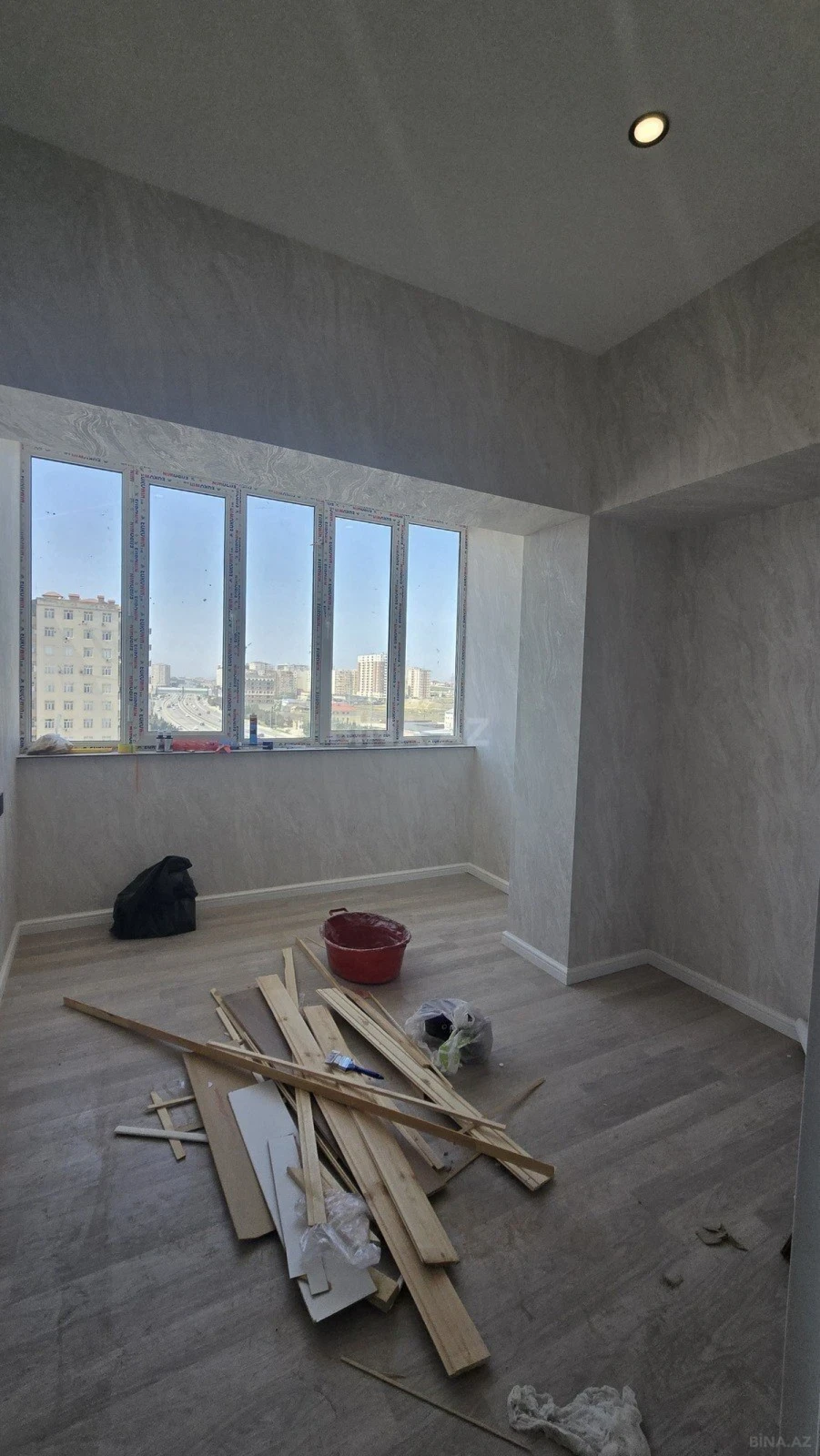 Satılır 3 otaqlı mənzil 58 m²