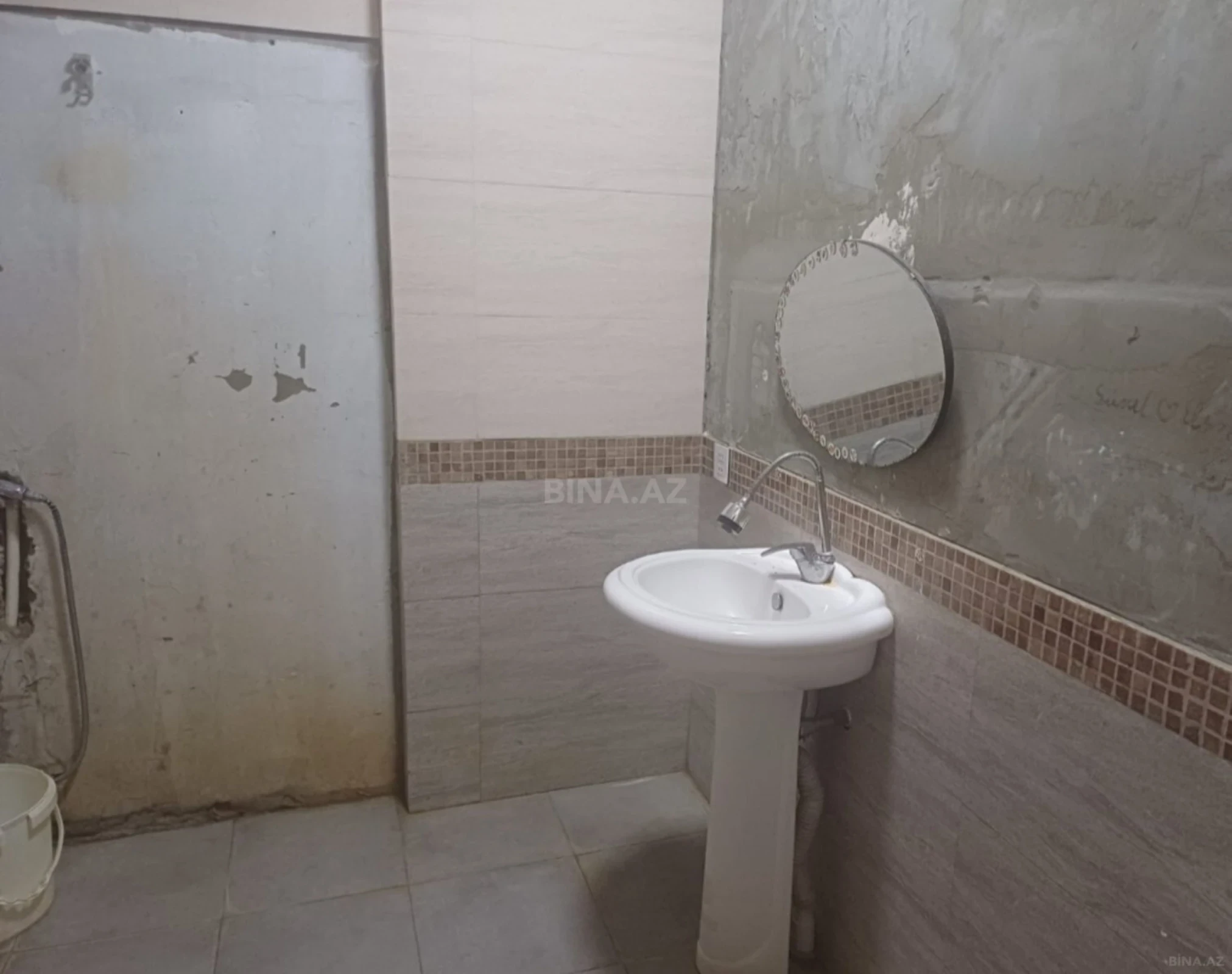Satılır 3 otaqlı mənzil 120 m²
