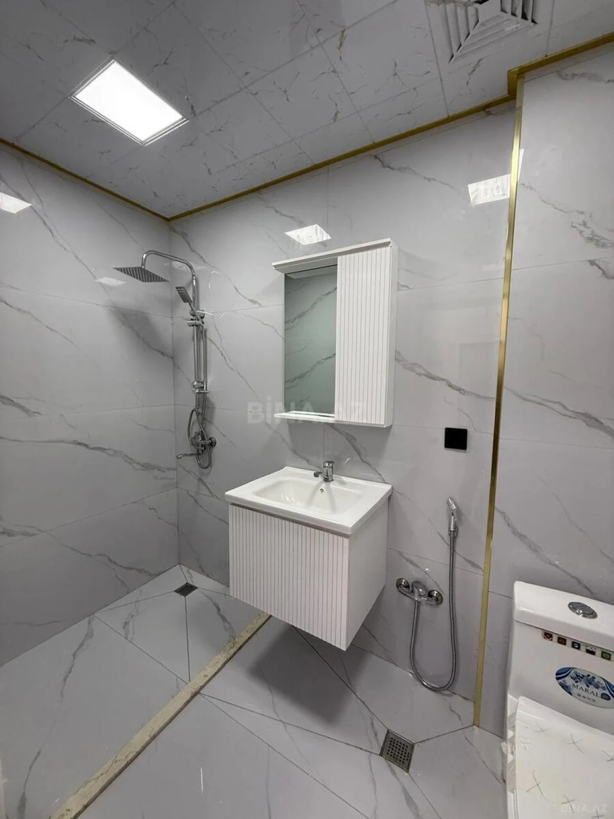 Satılır 2 otaqlı mənzil 60 m²