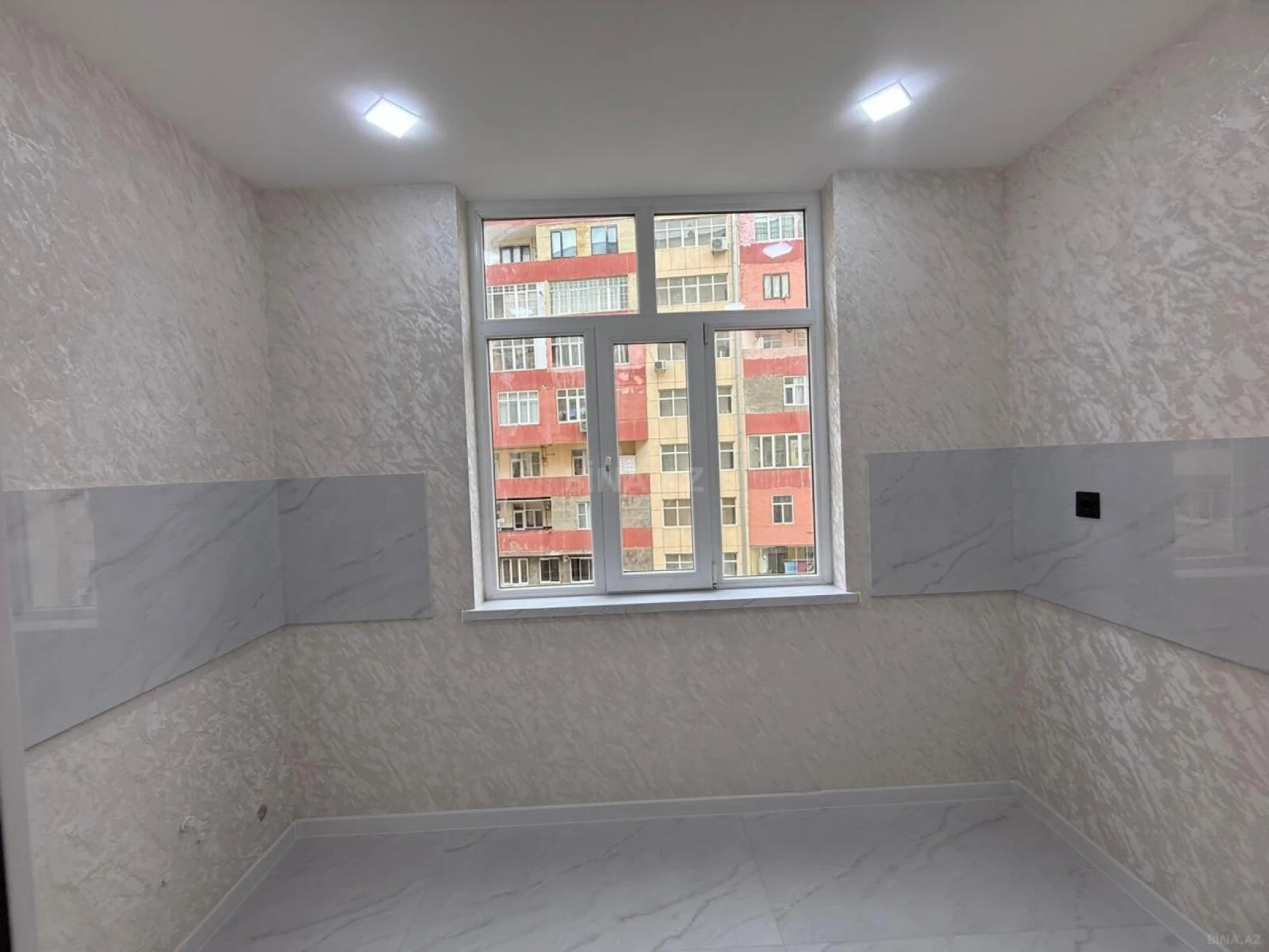 Satılır 2 otaqlı mənzil 60 m²