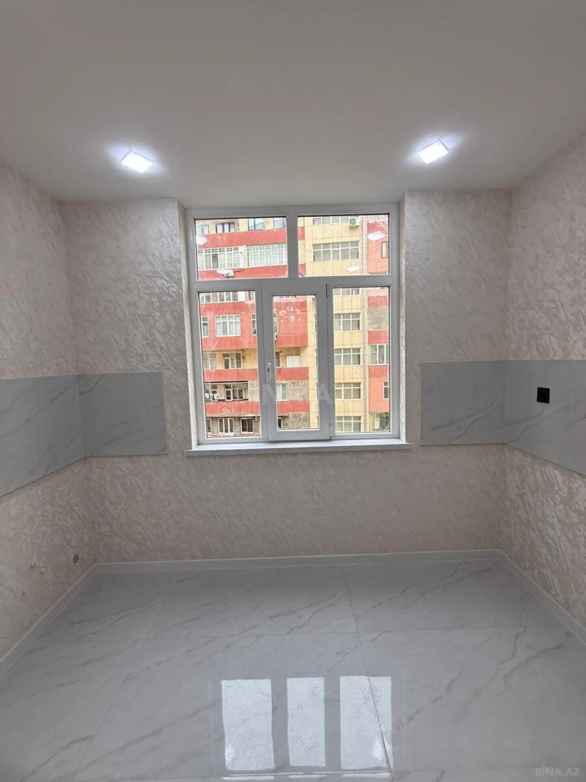 Satılır 2 otaqlı mənzil 60 m²