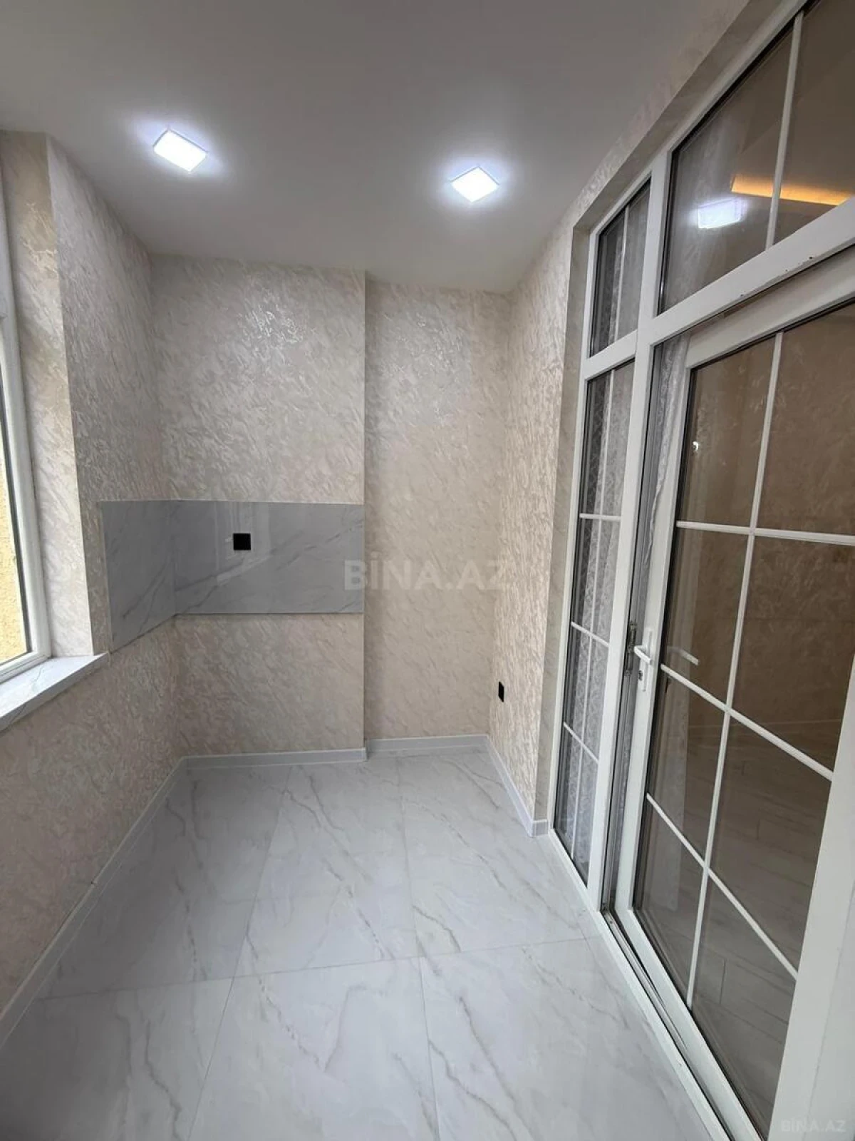 Satılır 2 otaqlı mənzil 60 m²