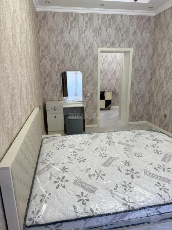 Kirayə verilir 4 otaqlı mənzil 130 m²