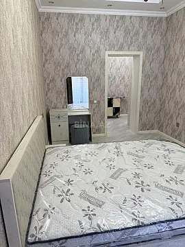 Kirayə verilir 4 otaqlı mənzil 130 m²