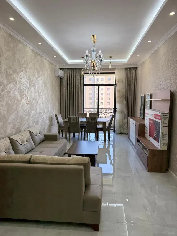 Kirayə verilir 4 otaqlı mənzil 130 m²
