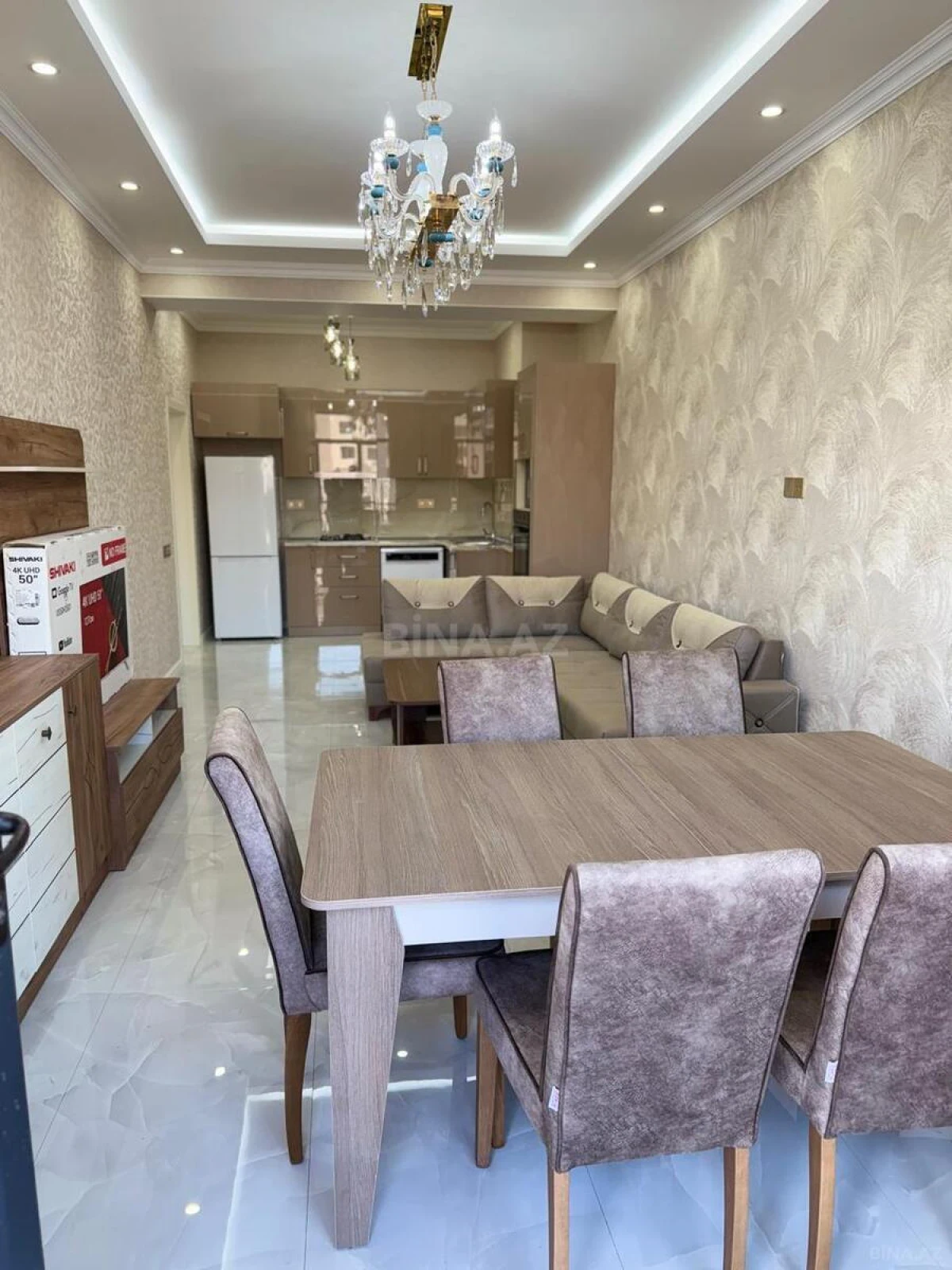 Kirayə verilir 4 otaqlı mənzil 130 m²