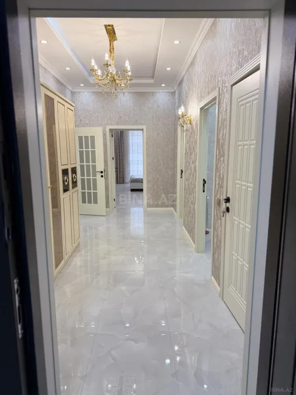 Kirayə verilir 4 otaqlı mənzil 130 m²