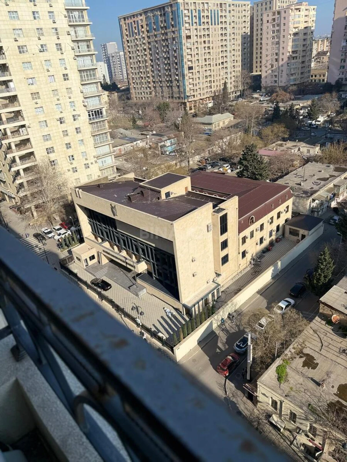 Kirayə verilir 4 otaqlı mənzil 130 m²
