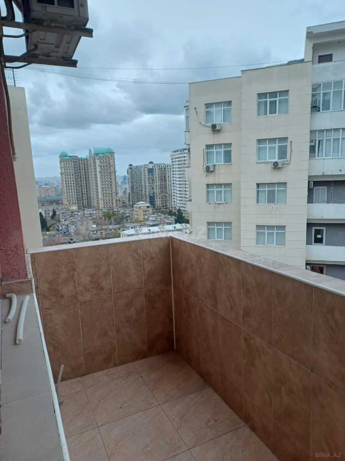 Kirayə verilir 2 otaqlı mənzil 1 m²