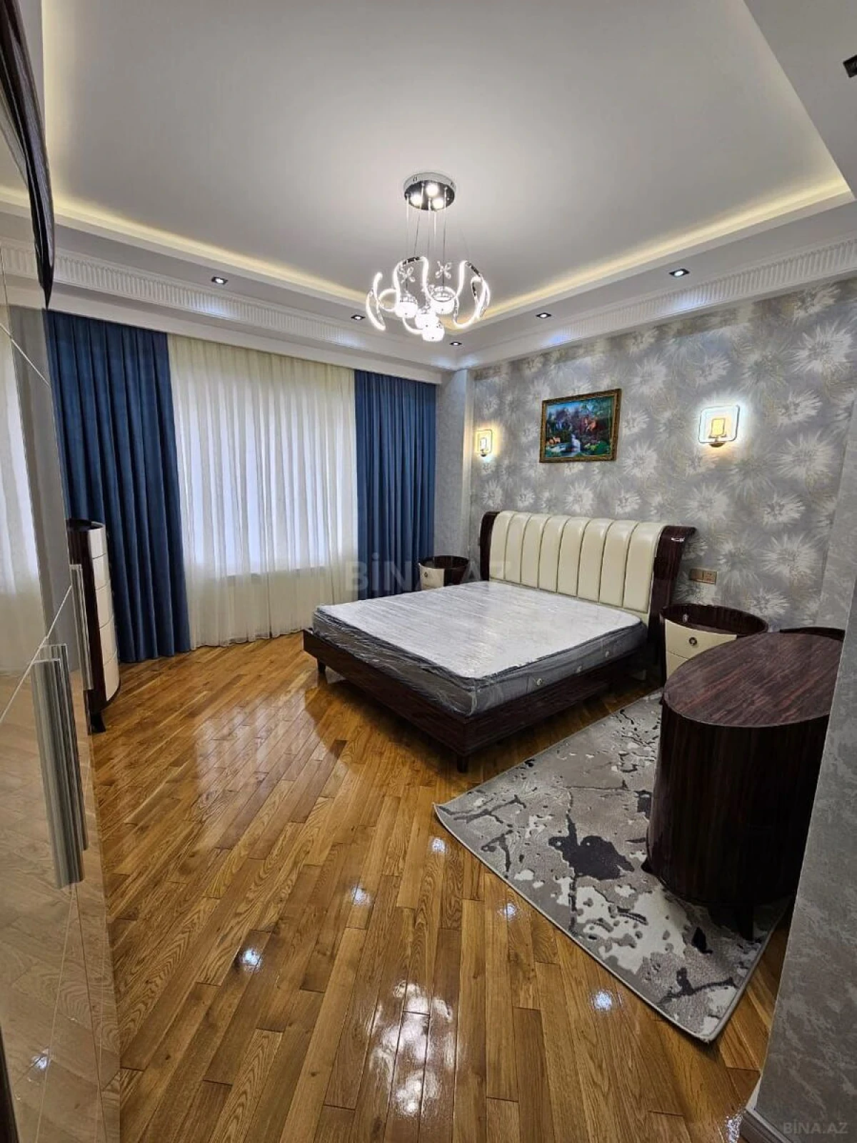 Kirayə verilir 3 otaqlı mənzil 140 m²