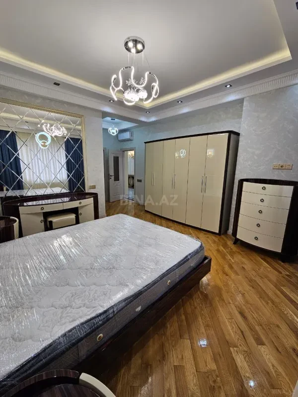 Kirayə verilir 3 otaqlı mənzil 140 m²