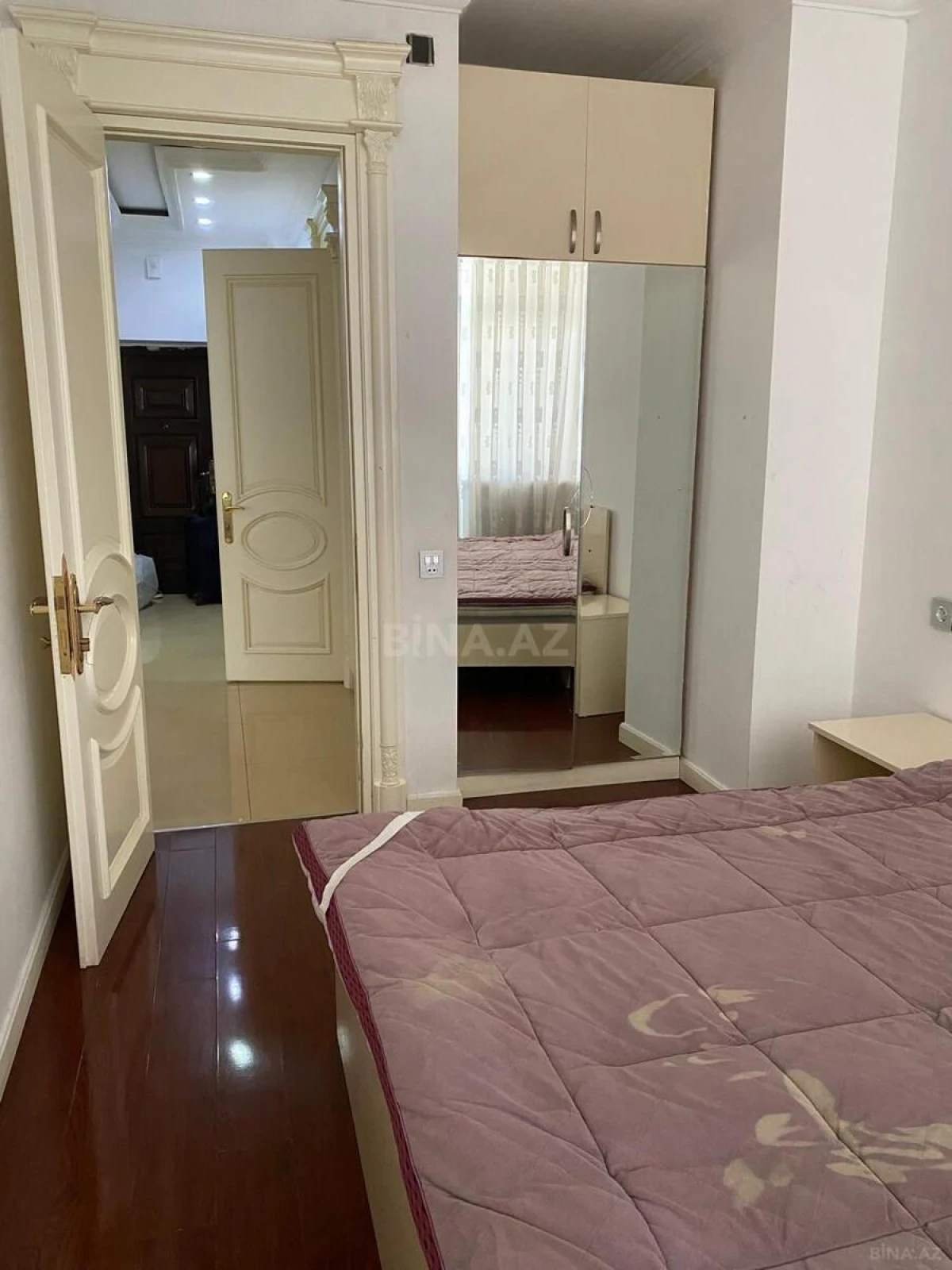 Kirayə verilir 2 otaqlı mənzil 70 m²