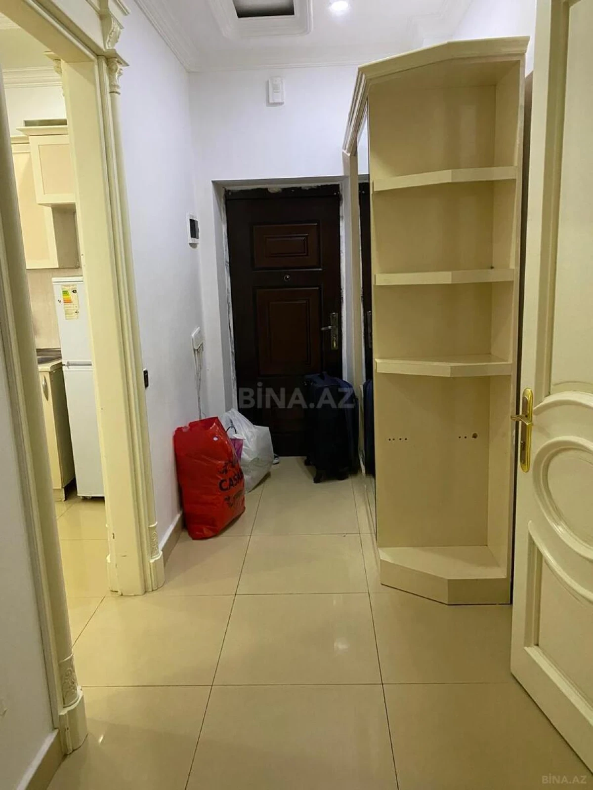 Kirayə verilir 2 otaqlı mənzil 70 m²