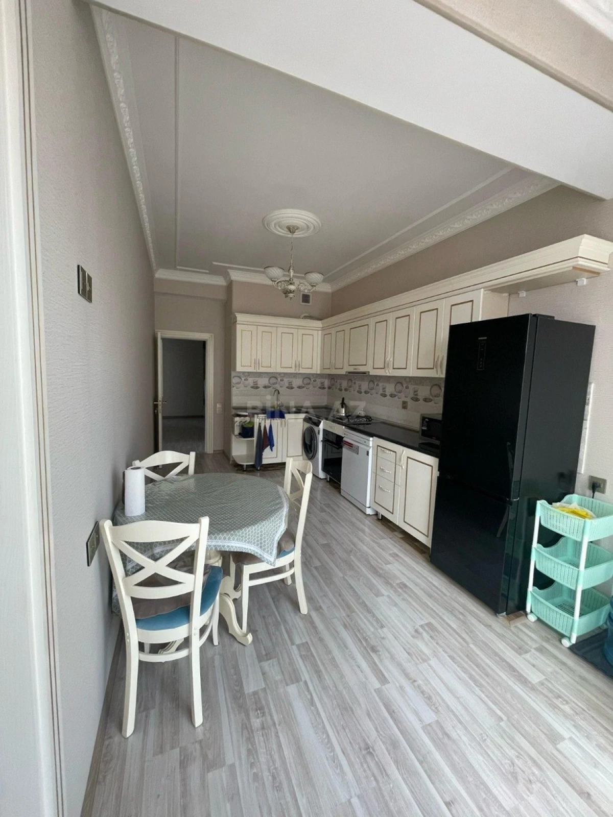 Satılır 3 otaqlı mənzil 116 m²