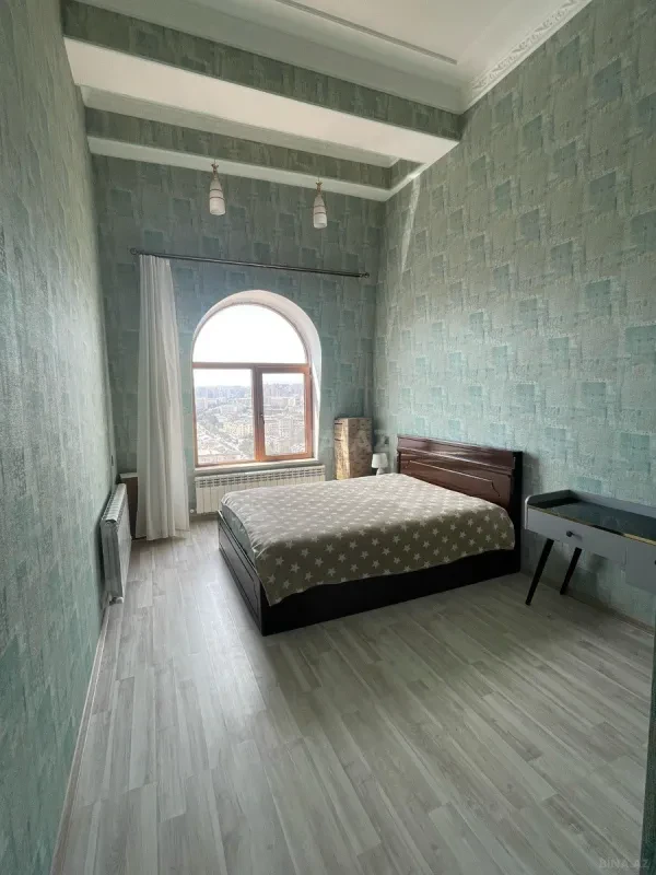 Satılır 3 otaqlı mənzil 116 m²