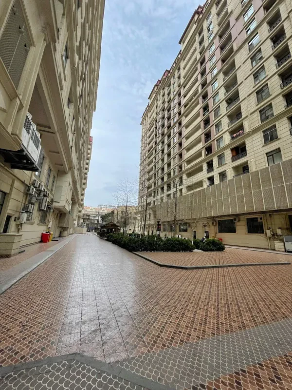 Satılır 3 otaqlı mənzil 116 m²