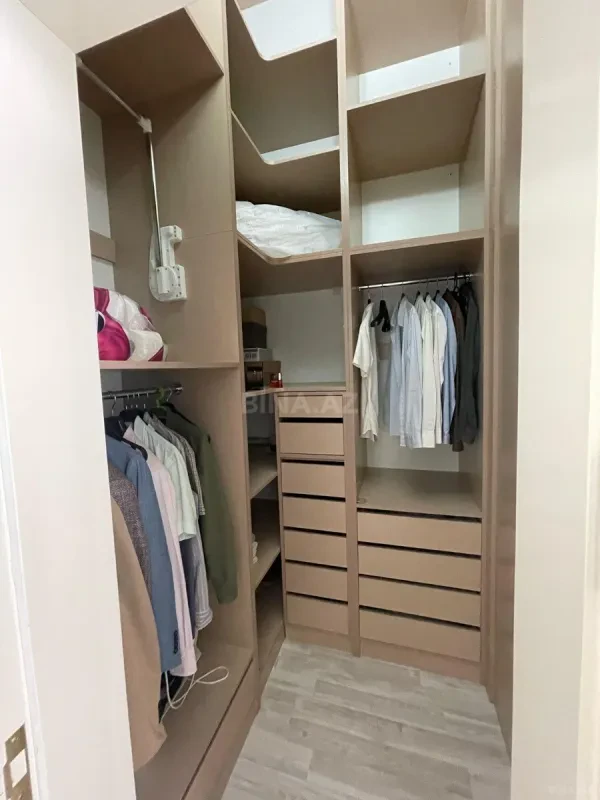 Satılır 3 otaqlı mənzil 116 m²