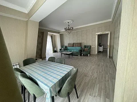 Satılır 3 otaqlı mənzil 116 m²