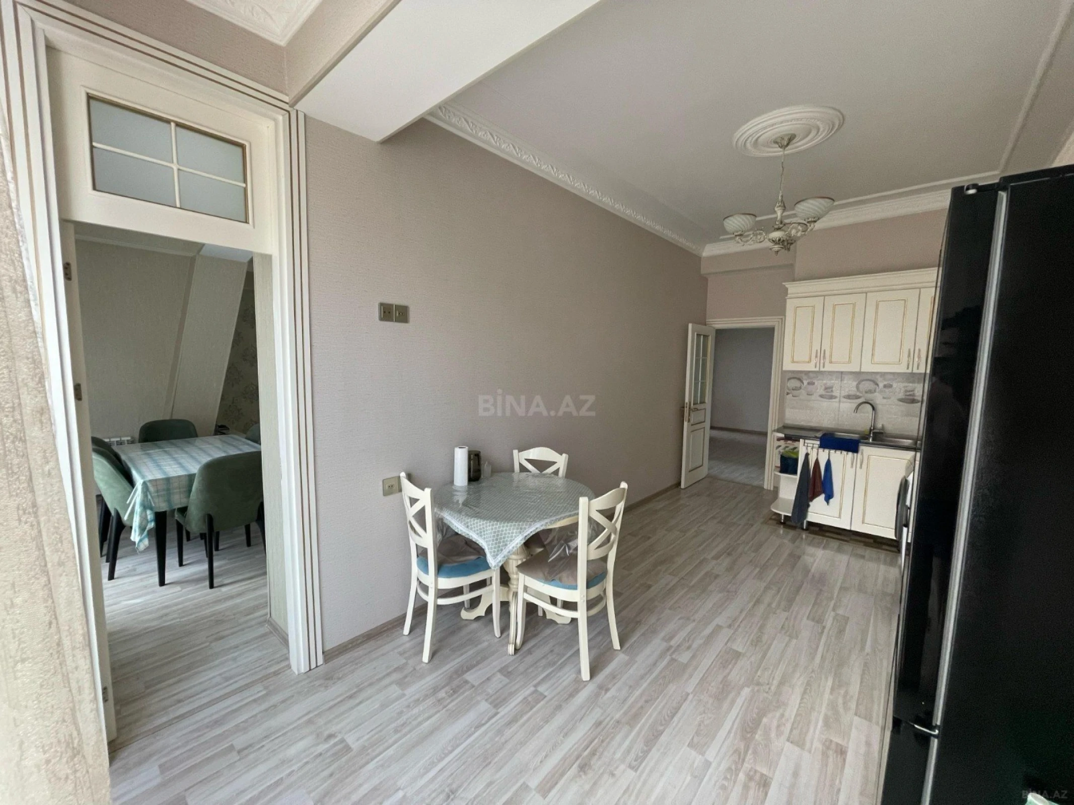 Satılır 3 otaqlı mənzil 116 m²