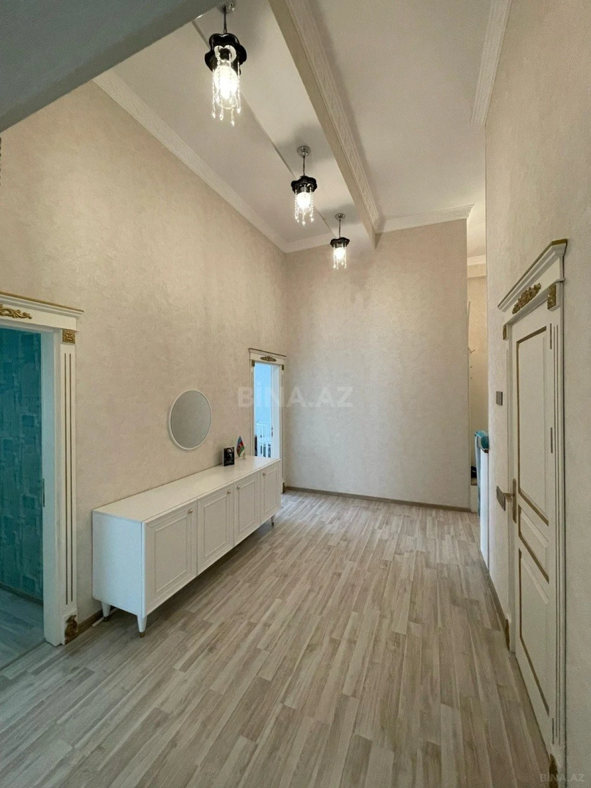 Satılır 3 otaqlı mənzil 116 m²