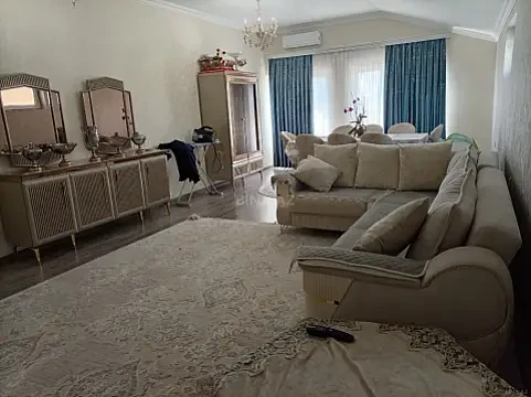 Satılır 6 otaqlı həyət evi 220 m² — Bakı, Badamdar 6 otaq 220.00 m²