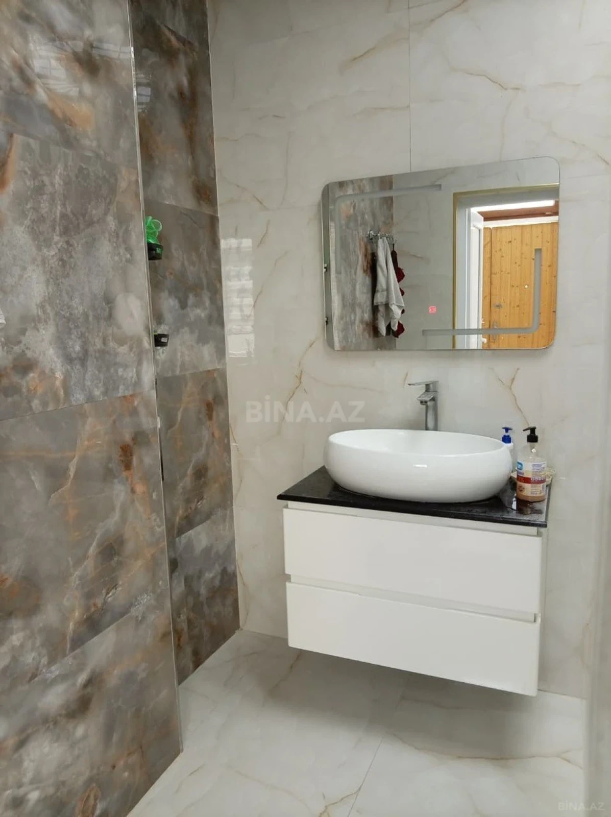 Satılır 6 otaqlı həyət evi 220 m²